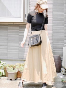 「MARC JACOBS（マークジェイコブス）のアイテム（メッセンジャーバッグ）」を使った、田中日菜さん（レディース・161cm）の夏コーディネート