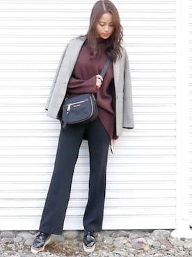 「MARC JACOBS（マークジェイコブス）のアイテム（メッセンジャーバッグ）」を使った、田中日菜さん（レディース・161cm）の秋コーディネート