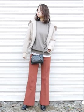 「VICKY（ビッキー）のアイテム（パンツ）」を使った、田中日菜さん（レディース・161cm）の冬コーディネート