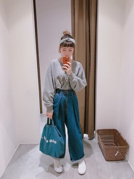 「niko and...（ニコアンド）のアイテム（クラッチバッグ）」を使った、涵さん（レディース・159cm）の春コーディネート