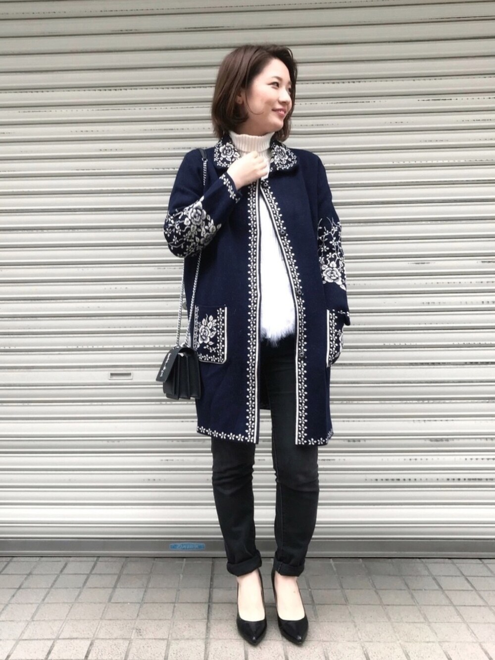 cawaii（カワイイ）の「ファーの襟をあしらった 可憐な花柄ニット 