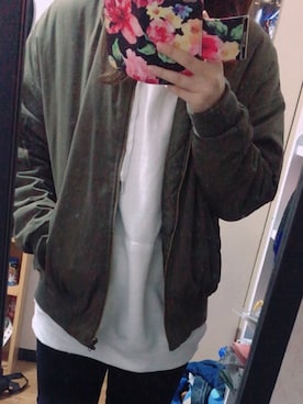 「Confirm（コンファーム）のアイテム（卫衣、ホワイト系）」を使った、Aya*.｡さん（レディース・162cm）の冬コーディネート