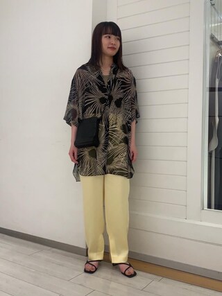 Miki Nakamura使用「BEAUTY&YOUTH UNITED ARROWS（BY∴ スマートクロス セットバッグヒールサンダル）」的時尚穿搭