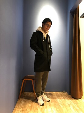 「GGD（ジージーディー）のアイテム（チェスターコート）」を使った、HVC廿日市店さん（メンズ・172cm）の秋コーディネート