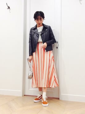「URBAN RESEARCH（アーバンリサーチ）のアイテム（ライダースジャケット）」を使った、森 仁美さん（レディース・163cm）の冬コーディネート