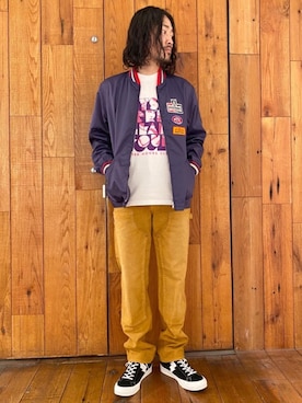 「70'sコーデ」｜「アイテム（ナイロンジャケット）」を使った、®️さん（メンズ・177cm）の春コーディネート