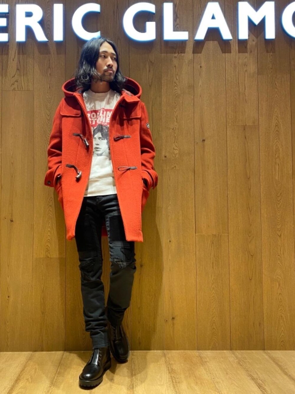 「スウェット、コート、ブーツ、スキニー、冬コーデ、コラボレーション、Hysteric Glamour、ヒステリックグラマー、ロックコーデ」｜「HYSTERIC GLAMOURのEYELETS COMBAT ブーツ（ブーツ、ブラック系）」を使った、®️さん（メンズ・177cm）の秋コーディネートの1枚目の写真
