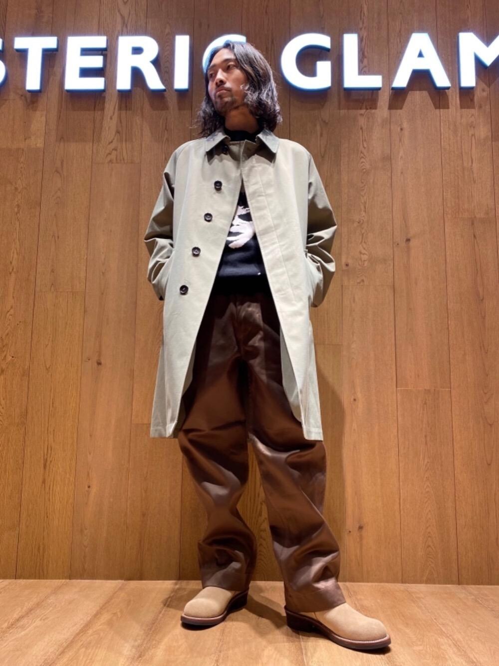 「ビッグシルエット、ブーツ、チノパン、冬コーデ、ワイドパンツ、Hysteric Glamour、シンプルコーデ、ヒステリックグラマー、秋コーデ、ミリタリーコーデ」｜「HYSTERIC GLAMOURのチノパン（チノパンツ、ブラウン系）」を使った、®️さん（メンズ・177cm）の秋コーディネートの1枚目の写真