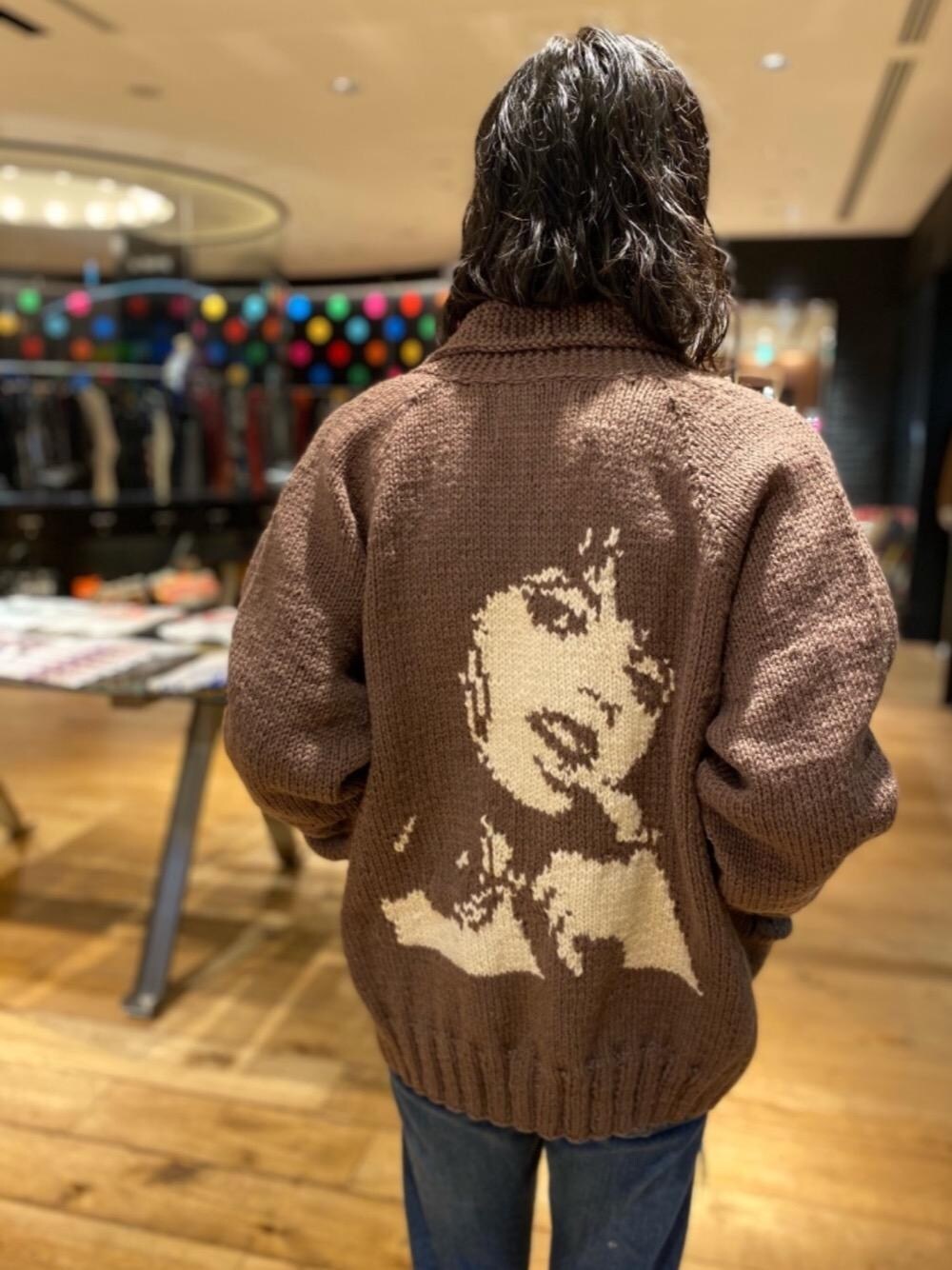 「デニム、冬コーデ、コラボレーション、カウチン、Hysteric Glamour、カナディアンセーター、シンプルコーデ、ヒステリックグラマー、秋コーデ、ニットコーデ」｜「HYSTERIC GLAMOURのCANADIAN SWEATER×HYSTERIC/ HYSTERIC WOMAN編込カウチン（その他アウター、ブラウン系）」を使った、®️さん（メンズ・177cm）の秋コーディネートの1枚目の写真