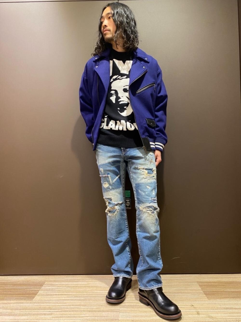 「デニム、ビッグシルエット、ブーツ、冬コーデ、Hysteric Glamour、フレアパンツ、カジュアルコーデ、ヒステリックグラマー、ニットコーデ、ロックコーデ」｜「HYSTERIC GLAMOURのSSR加工デニム スリムブーツカットパンツ（デニムパンツ、ブルー系）」を使った、®️さん（メンズ・177cm）の冬コーディネートの1枚目の写真
