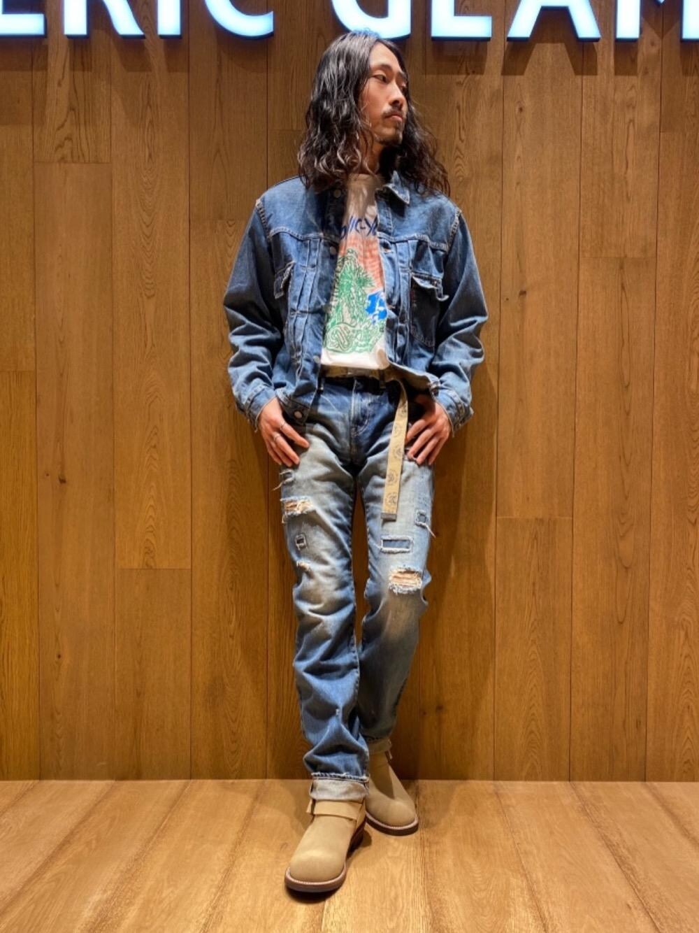 「ブーツ、コラボレーション、Hysteric Glamour、カジュアルコーデ、ヒステリックグラマー、アメカジコーデ、ロックコーデ、でにむ、春こーで、tシャツ」｜「HYSTERIC GLAMOURのサイドゴア エンジニアブーツ（ブーツ、ベージュ系）」を使った、®️さん（メンズ・177cm）の春コーディネートの1枚目の写真