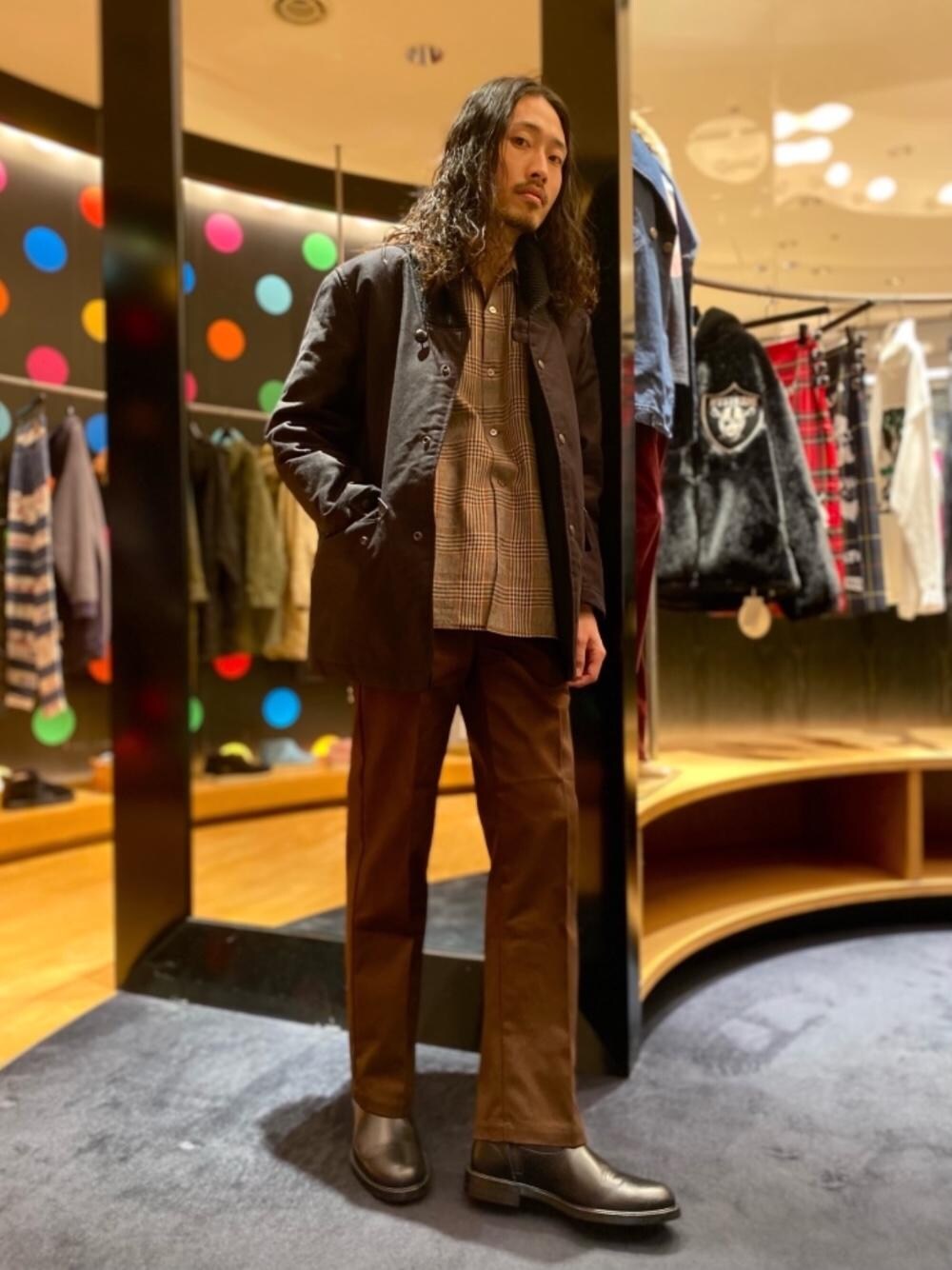 「レザー、ロック、冬コーデ、ヒステリックグラマー、thee hysteric xxx、hysteric glamour、あうたー、シャツ 、こーと、ﾌﾞｰﾂ」｜「HYSTERIC GLAMOURのSIDE ZIP ショートブーツ（ブーツ、ブラック系）」を使った、®️さん（メンズ・176cm）の冬コーディネートの1枚目の写真