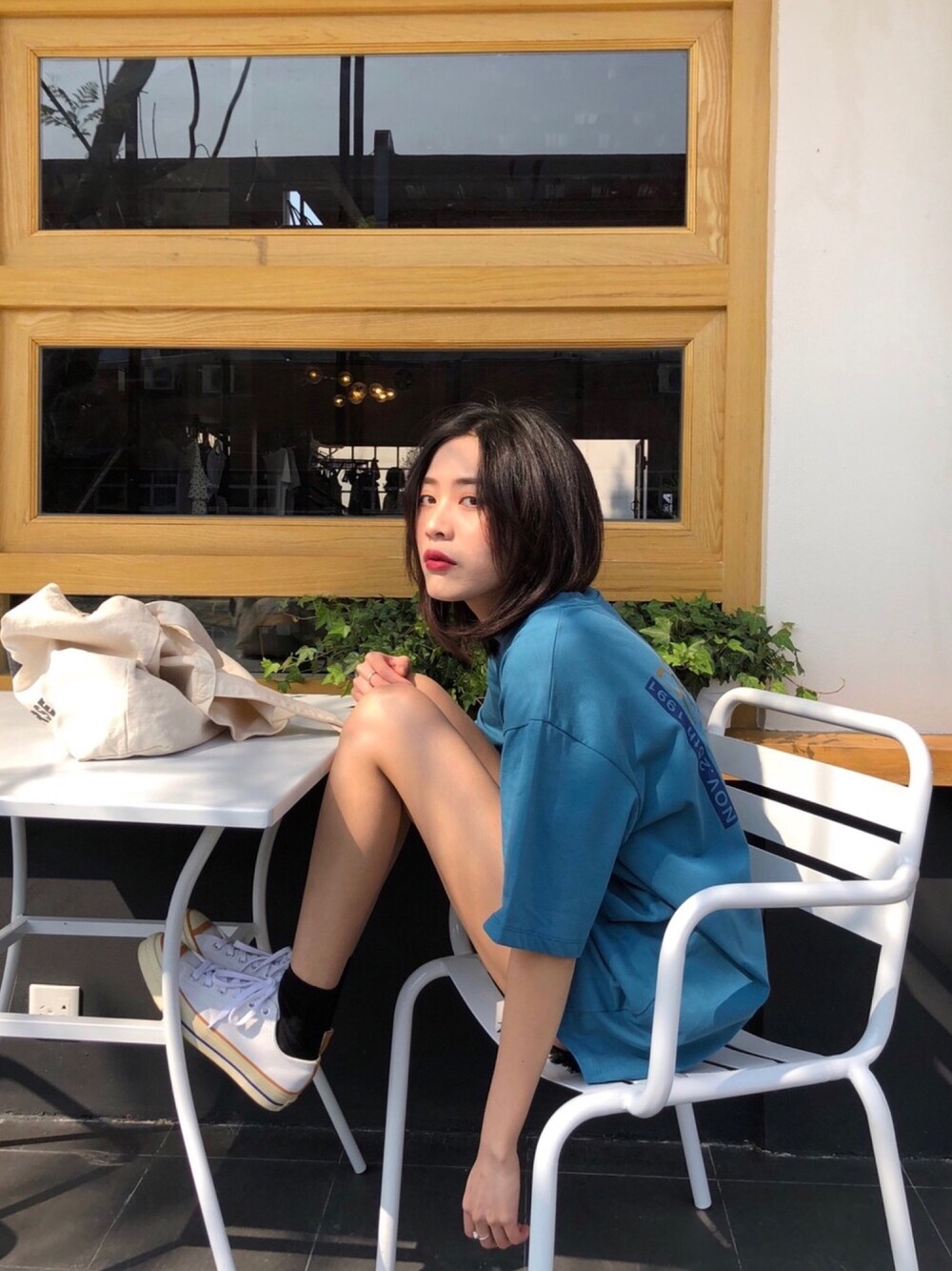 「converse」｜「CONVERSEのアイテム（シューズ、その他）」を使った、ooahzさん（レディース・166cm）の春コーディネートの1枚目の写真