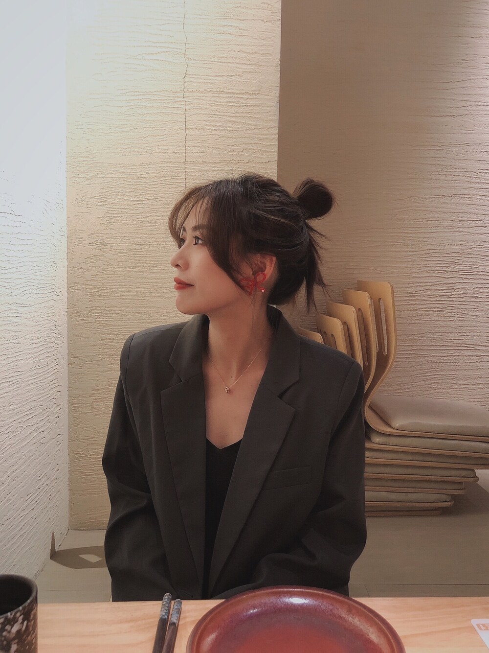 「复古、秋のコーデ」｜「SWAROVSKIのSparkling Dance Round ネックレス（ネックレス、ゴールド系）」を使った、ooahzさん（レディース・166cm）の秋コーディネートの1枚目の写真