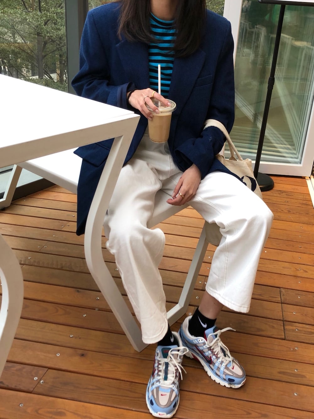 「ootd、NIKE」｜「NIKEのナイキ P-6000 ウィメンズシューズ / NIKE P-6000（スニーカー、グレー系）」を使った、ooahzさん（レディース・166cm）の冬コーディネートの1枚目の写真