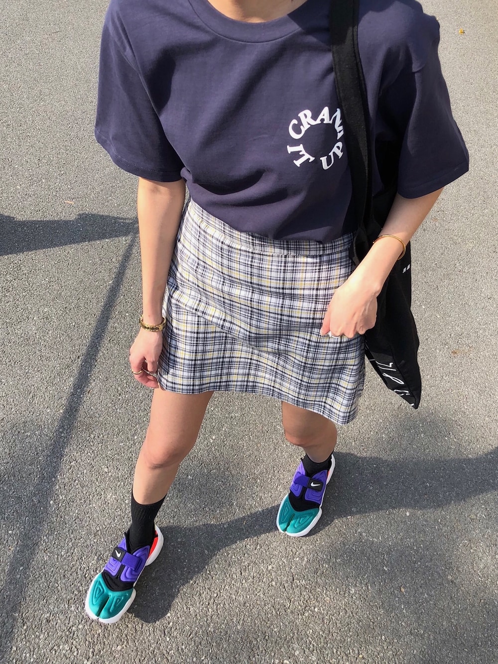 「NIKE」｜「NIKEのアイテム（シューズ、ホワイト系）」を使った、ooahzさん（レディース・166cm）の春コーディネートの1枚目の写真