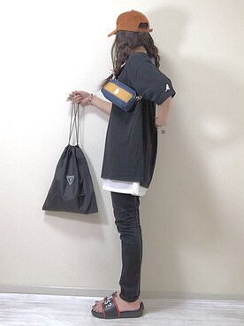 「Guess（ゲス）のアイテム（サンダル）」を使った、norimamiさん（レディース・160cm）の夏コーディネート