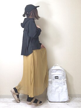 「LIPSTAR（リップスター）のバックシフォンプリーツパーカー（パーカー）」を使った、norimamiさん（レディース・160cm）の秋コーディネート
