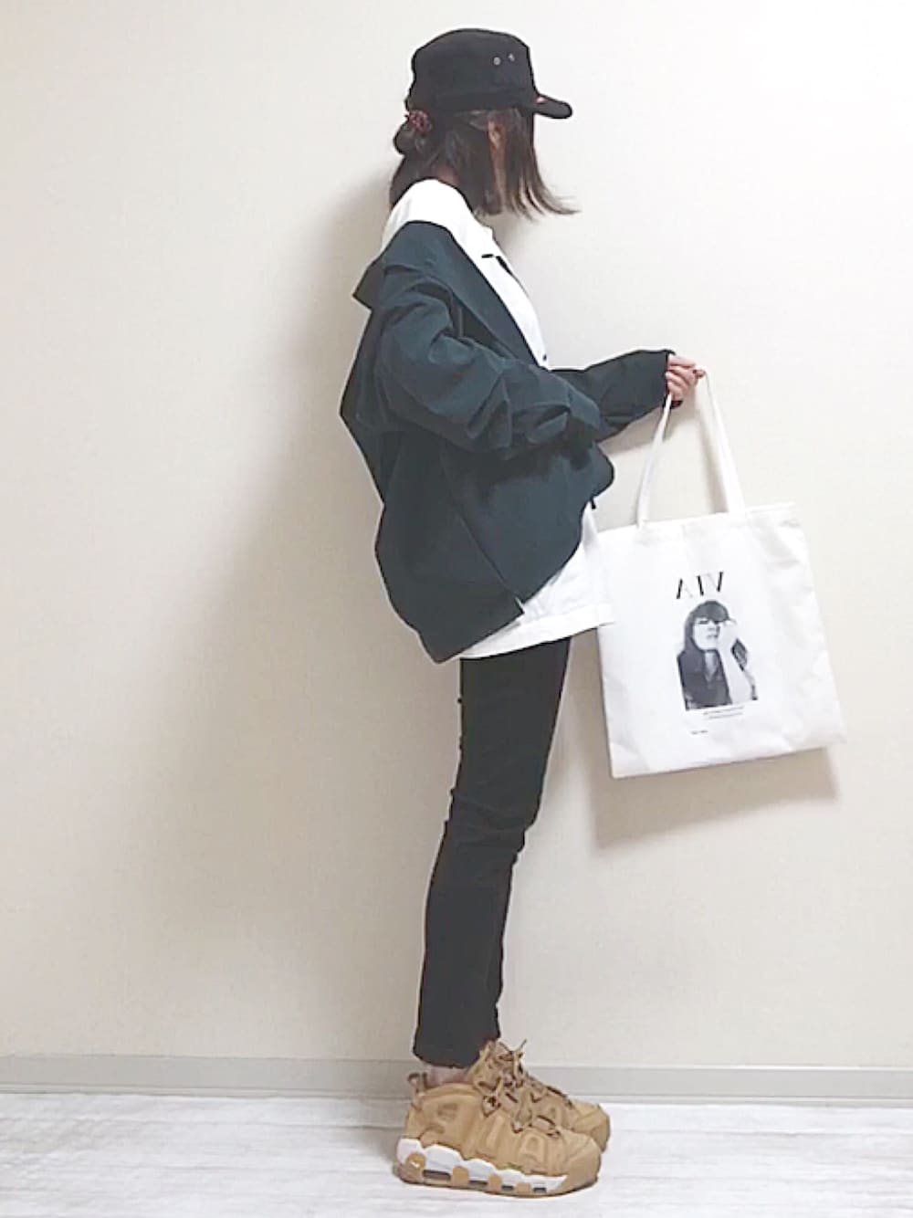 「EMMA  CLOTHES、オープンカラーシャツ、メンズライク、メンズファッション、モアテン、ゆるコーデ、オーバーサイズ、ビックシルエット、キャップ、MAISON DE REEFUR」｜「EMMA CLOTHESのブライトポプリンリラックスオープンカラーシャツ Poplin Open Collar Shirt（シャツ/ブラウス、グリーン系）」を使った、norimamiさん（レディース・160cm）の秋コーディネートの1枚目の写真