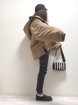 「Guess（ゲス）のアイテム（スリッポン）」を使った、norimamiさん（レディース・160cm）の冬コーディネート