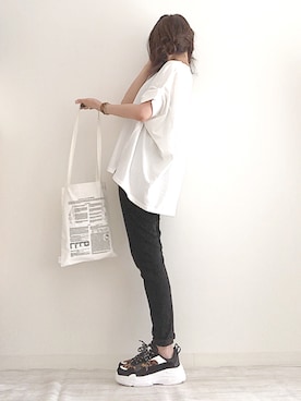 「TODAYFUL（トゥデイフル）のVintageプリントトートバッグ（トートバッグ）」を使った、norimamiさん（レディース・160cm）の夏コーディネート