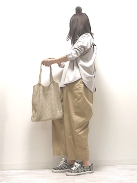 「sakishimatokyo（サキシマトーキョー）のアイテム（スラックス）」を使った、norimamiさん（レディース・160cm）の夏コーディネート