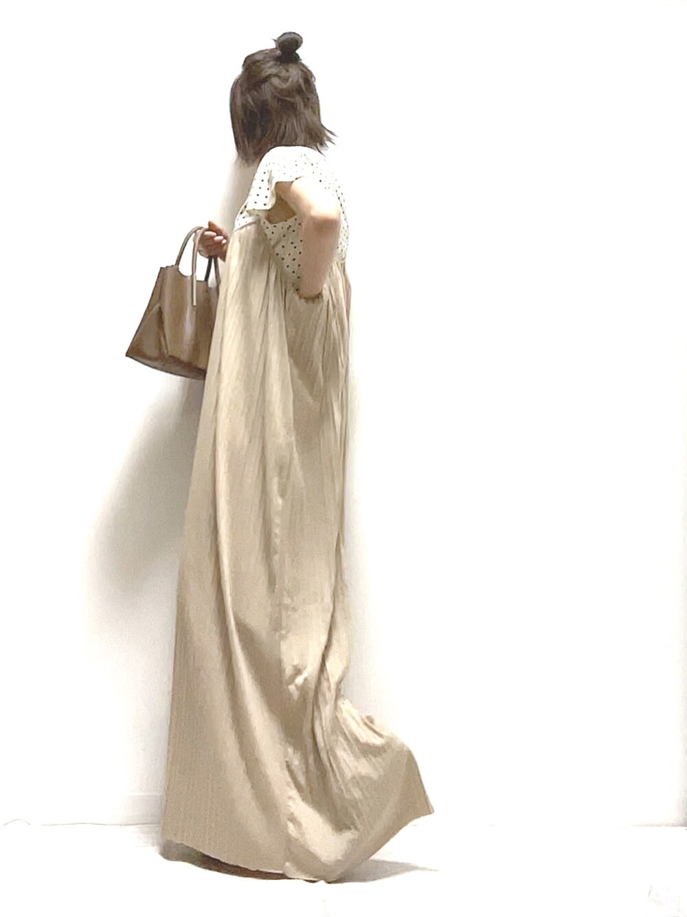 「Sonny　Label、La-gemme、春コーデ、ママコーデ、PR、キャミサロペット、サロペット、ワントーンコーデ、ドットブラウス、シンプル」｜「URBAN RESEARCH Sonny Labelの【WEB限定】ドットラッフルブラウス（シャツ/ブラウス、ホワイト系）」を使った、norimamiさん（レディース・160cm）の春コーディネートの1枚目の写真