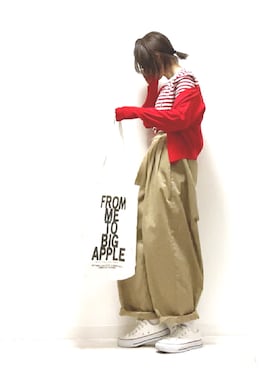 「レッド」｜「アイテム（ラッピングキット）」を使った、norimamiさん（レディース・160cm）の春コーディネート