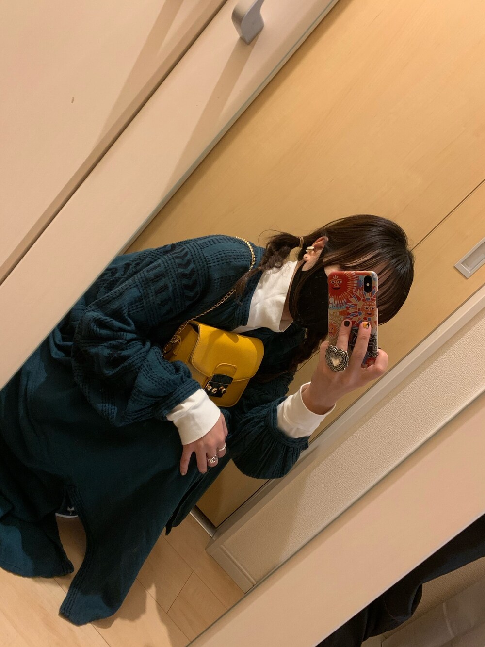 「CHICHIKAKAのアイテム（ワンピース、グリーン系）」を使った、hjktさん（レディース・151cm）の秋コーディネートの1枚目の写真