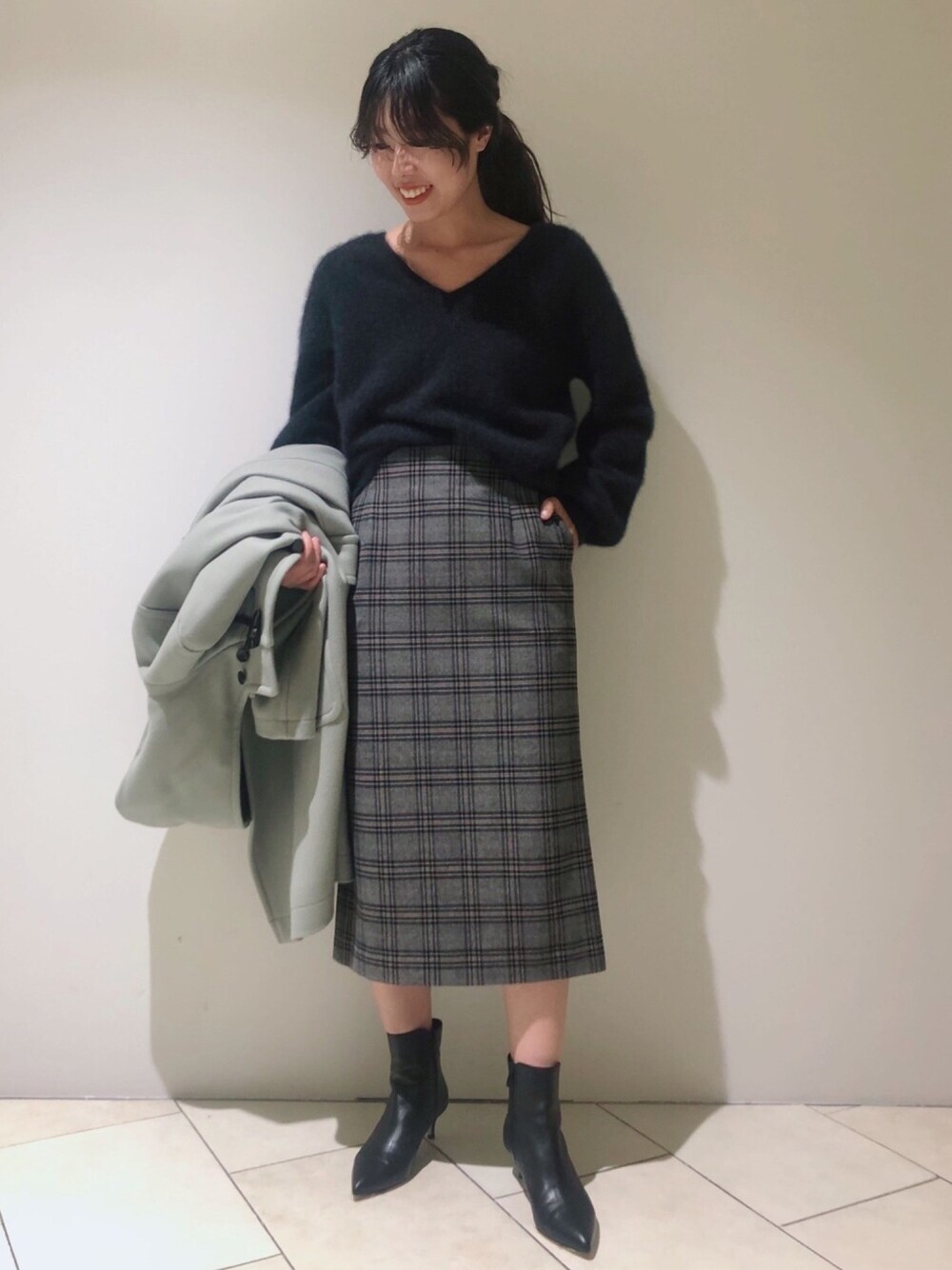 BABYLONE（バビロン）の「ラクーンニットVネックプルオーバー（ニット