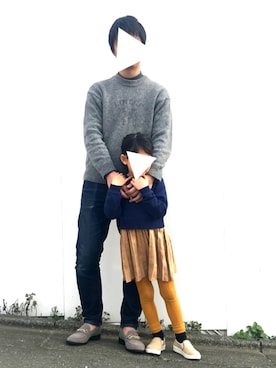 「アイテム（ローファー）」を使った、Esmeralda（エスメラルダ）さん（キッズ・122cm）の春コーディネート