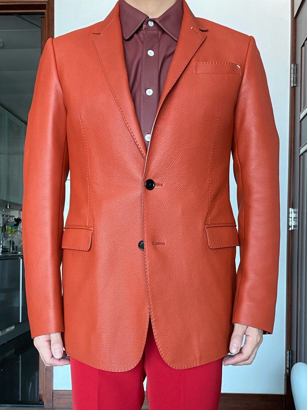 「CERRUTIのアイテム（シャツ/ブラウス、レッド系）」を使った、kennyphkさん（メンズ・169cm）の秋コーディネートの1枚目の写真