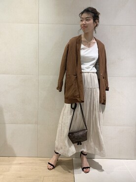「Rouge vif（ルージュヴィフ）のアイテム（ノーカラージャケット）」を使った、SAYAKAさん（レディース・165cm）の春コーディネート