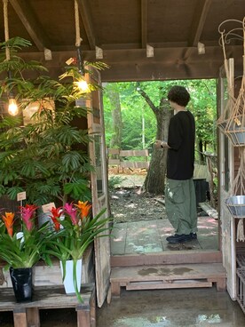 「GU（ジーユー）のアイテム（Tシャツ/カットソー、ブラック系）」を使った、ha-taさん（メンズ・175cm）の秋コーディネート