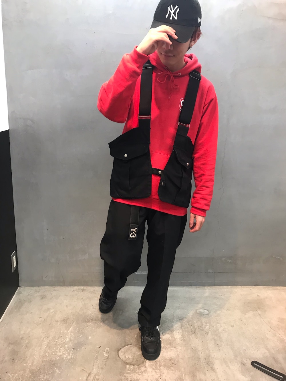 「UNIVERSAL OVERALLのアイテム（その他アウター、ブラック系）」を使った、Lmanoさん（メンズ・170cm）の冬コーディネートの1枚目の写真