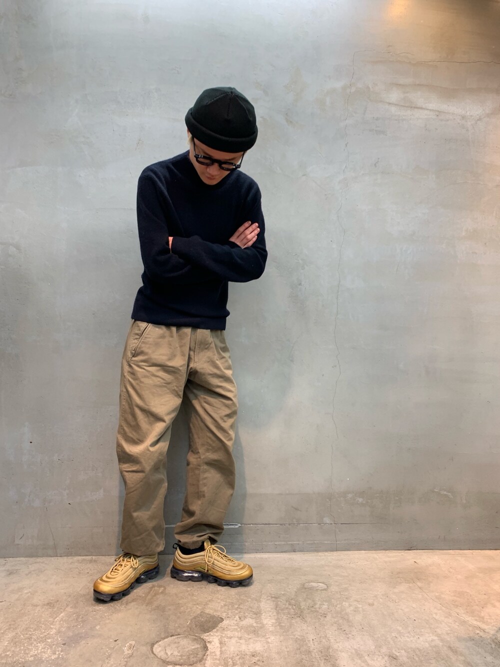 「大人カジュアル、シンプルコーデ」｜「UNIQLOのアイテム（ニット/セーター、ブラック系）」を使った、Lmanoさん（メンズ・166cm）の冬コーディネートの1枚目の写真