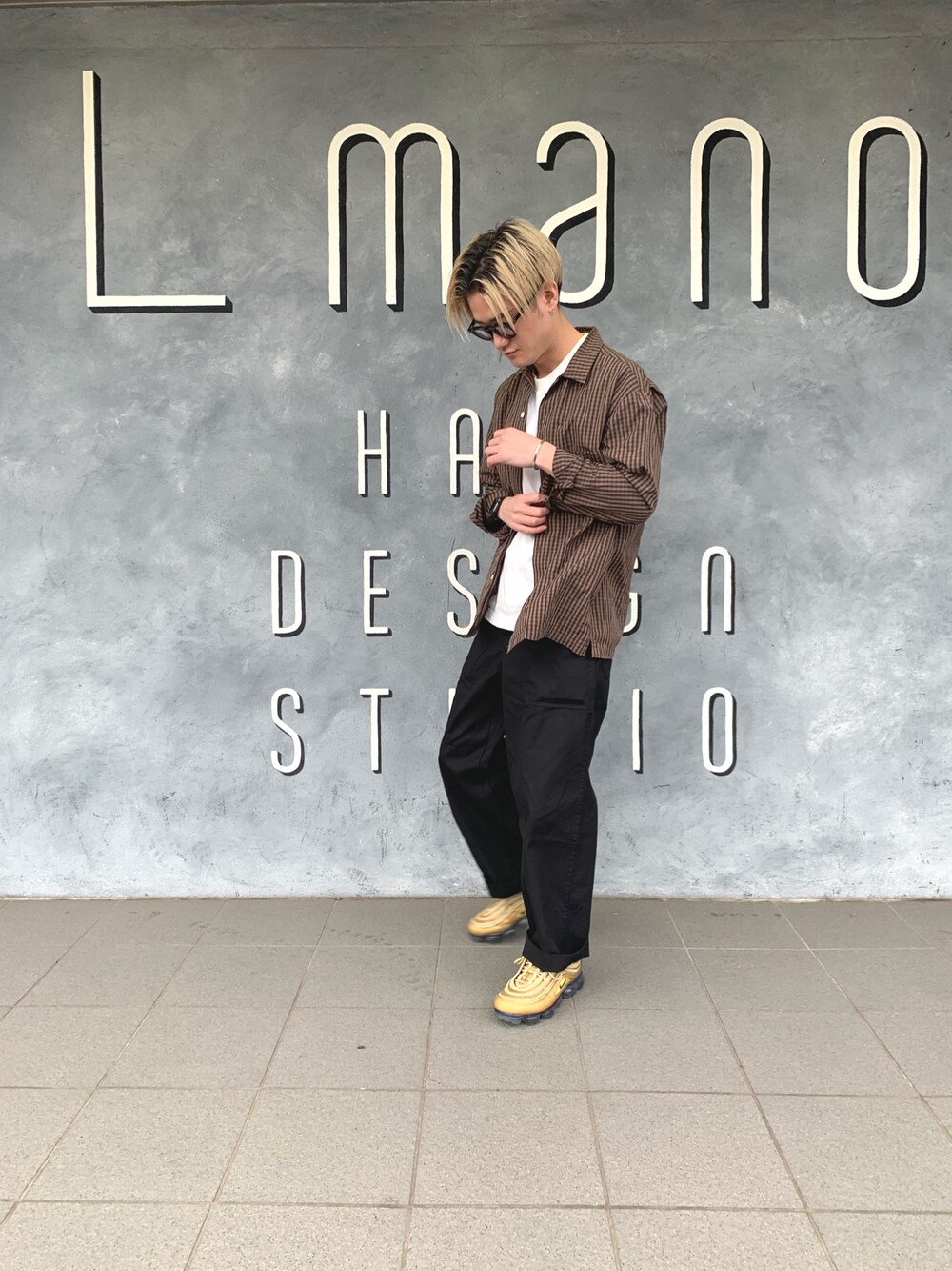 「カジュアル、オトナカジュアル、春コーデ」｜「Morris & Sonsのアイテム（シャツ/ブラウス、ブラウン系）」を使った、Lmanoさん（メンズ・166cm）の冬コーディネートの1枚目の写真