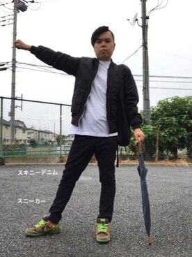 モノトーンに差し色 のメンズ人気ファッションコーディネート Wear