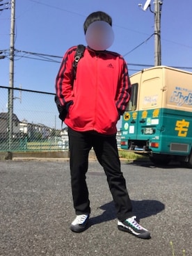 「レッド」｜「アイテム（ジャージ）」を使った、ぼくたくさん（メンズ・172cm）の春コーディネート