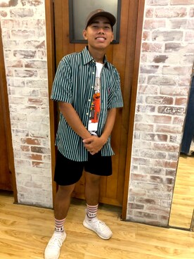 「5（ファイブ）のアイテム（パンツ）」を使った、陳宏汶さん（メンズ・160cm）の夏コーディネート