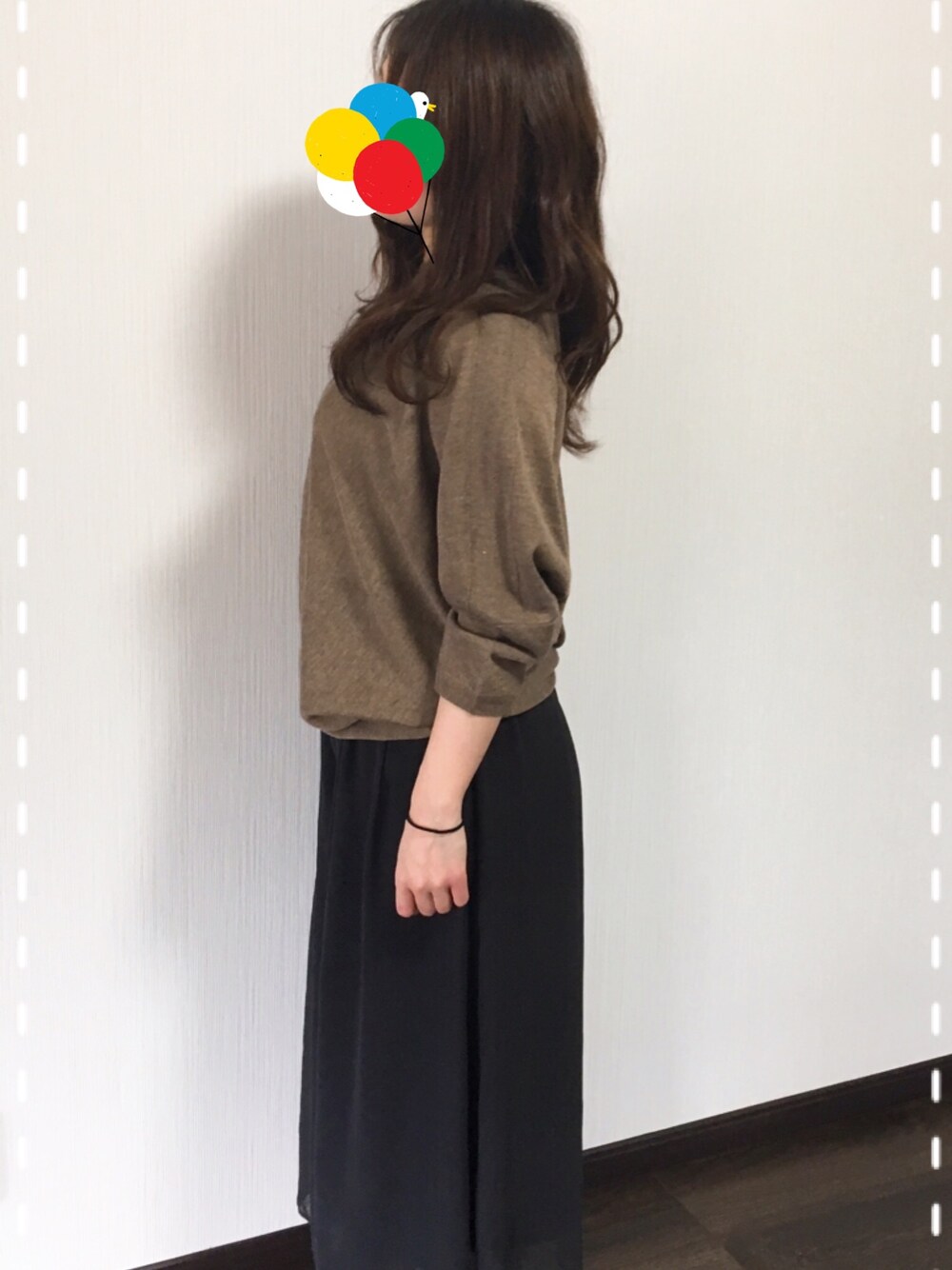 「ぽっちゃり、ラクチンコーデ」｜「LEPSIMの14Gヘンケイドレーププルオーバー　776437（ニット/セーター、ブラウン系）」を使った、千日紅さん（レディース・156cm）の春コーディネートの1枚目の写真