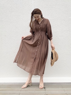 「Chico（チコ）のアイテム（シャツワンピース）」を使った、hinokuchi minaさん（レディース・166cm）の春コーディネート