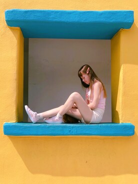「NEW BALANCE（ニューバランス）のアイテム（スニーカー、ピンク系）」を使った、若羚さん（レディース・163cm）の夏コーディネート