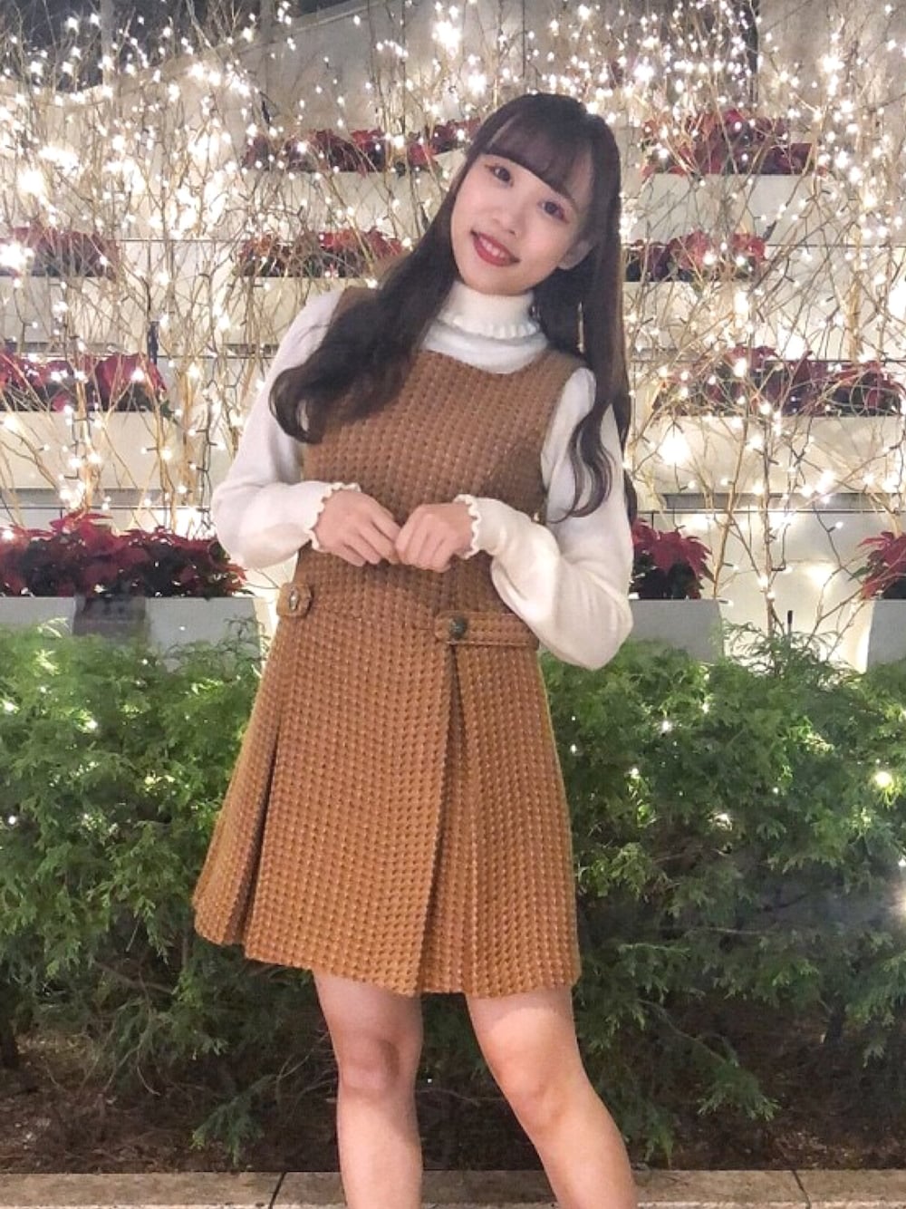 「冬、冬コーデ、ジャンスカ、ワンピース、オトナカジュアル、オトナ女子、デート、ootd、titty&Co.」｜「TITTY&CO.のレトロウールジャンスカ（ジャンパースカート、イエロー系）」を使った、makoさん（レディース・153cm）の冬コーディネートの1枚目の写真