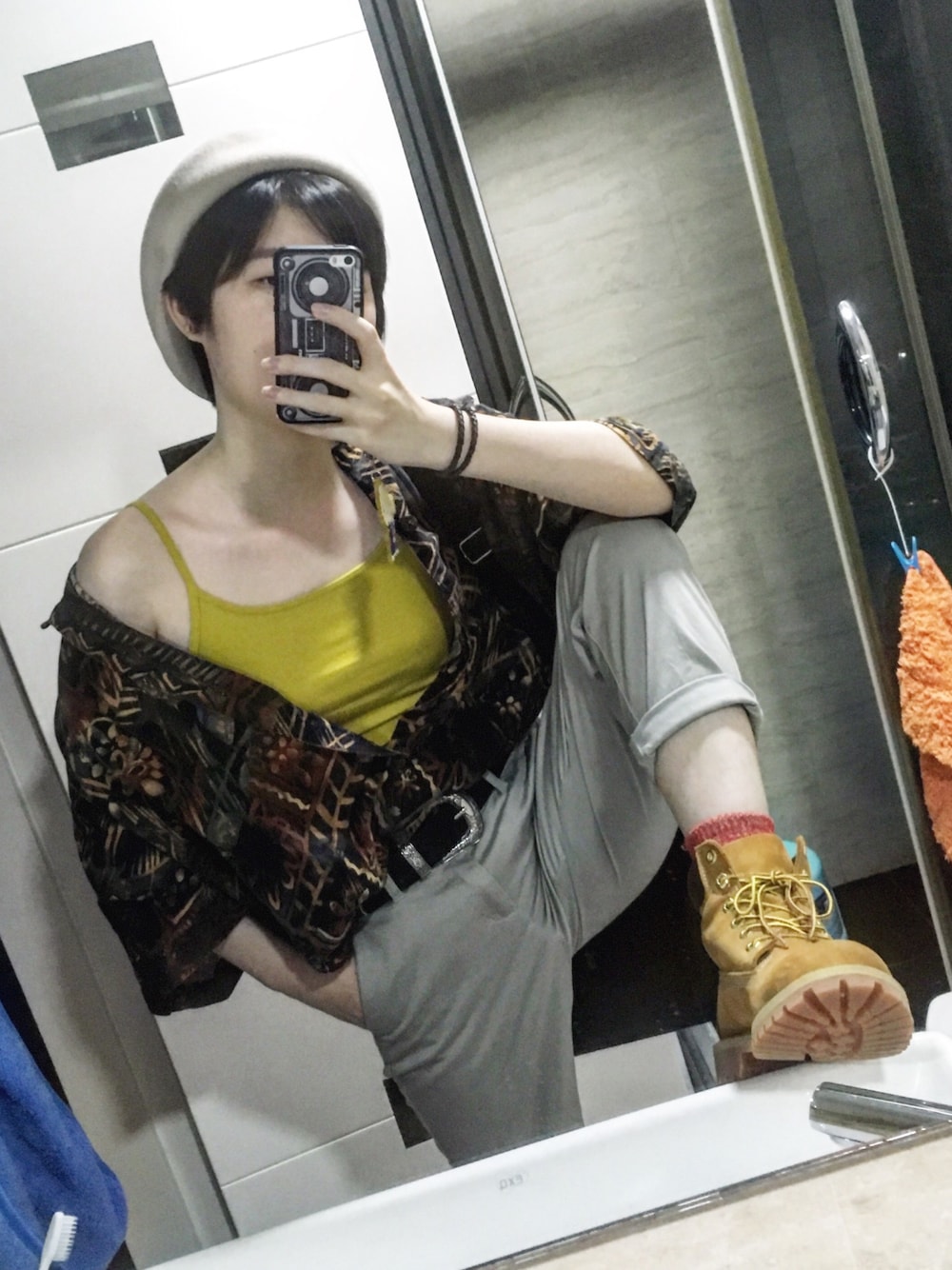 「summer、spring、autumn、casual、夏コーデ、秋のコーデ、日常、大学生」｜「no brandのアイテム（シャツ/ブラウス、ブラウン系）」を使った、Rubyさん（レディース・153cm）の秋コーディネートの1枚目の写真