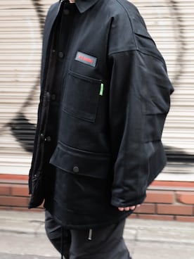 「WILLY CHAVARRIA（ウィリーチャバリア）のアイテム」を使った、UCHIDAさん（メンズ・175cm）の冬コーディネート