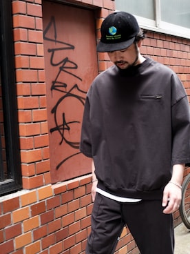 「くすみカラー」｜「アイテム（キャップ）」を使った、UCHIDAさん（メンズ・175cm）の春コーディネート