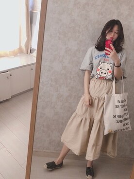 「日系极简」｜「アイテム（スリッポン）」を使った、春日弥生さん（レディース・167cm）の夏コーディネート