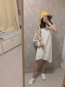 「日系极简」｜「アイテム（スリッポン）」を使った、春日弥生さん（レディース・168cm）の夏コーディネート