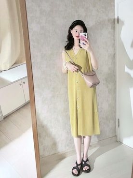 「日系极简」｜「アイテム（サンダル）」を使った、春日弥生さん（レディース・167cm）の夏コーディネート